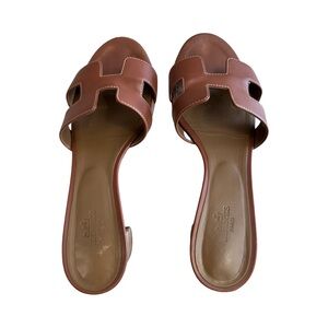 Hermes 🤎 Brown Leather Sandals 👡